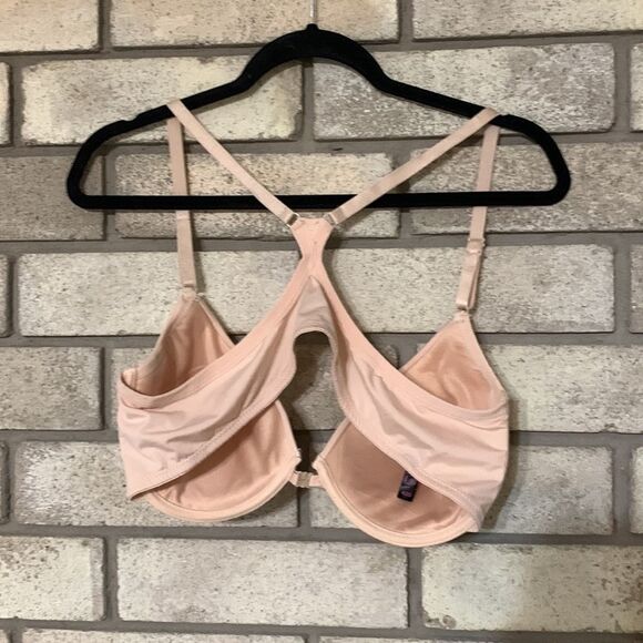 3for$20 bra has underwire 42D - Picture 2 of 5